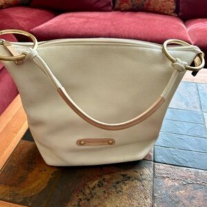 Cream Crescent Shoulder Bag with Minimalist Design. Made in Spain.